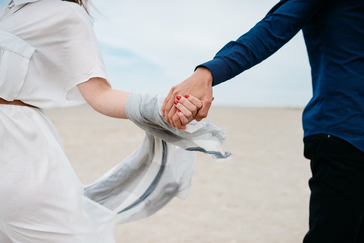 mmdewalle's tweet photo. #DutchDatingExpert Je leest van alles over het programma 'Married At First Sight'. Zou je er aan meedoen? 

#Single #Daten #Relatie https://t.co/MqB2ADQA70