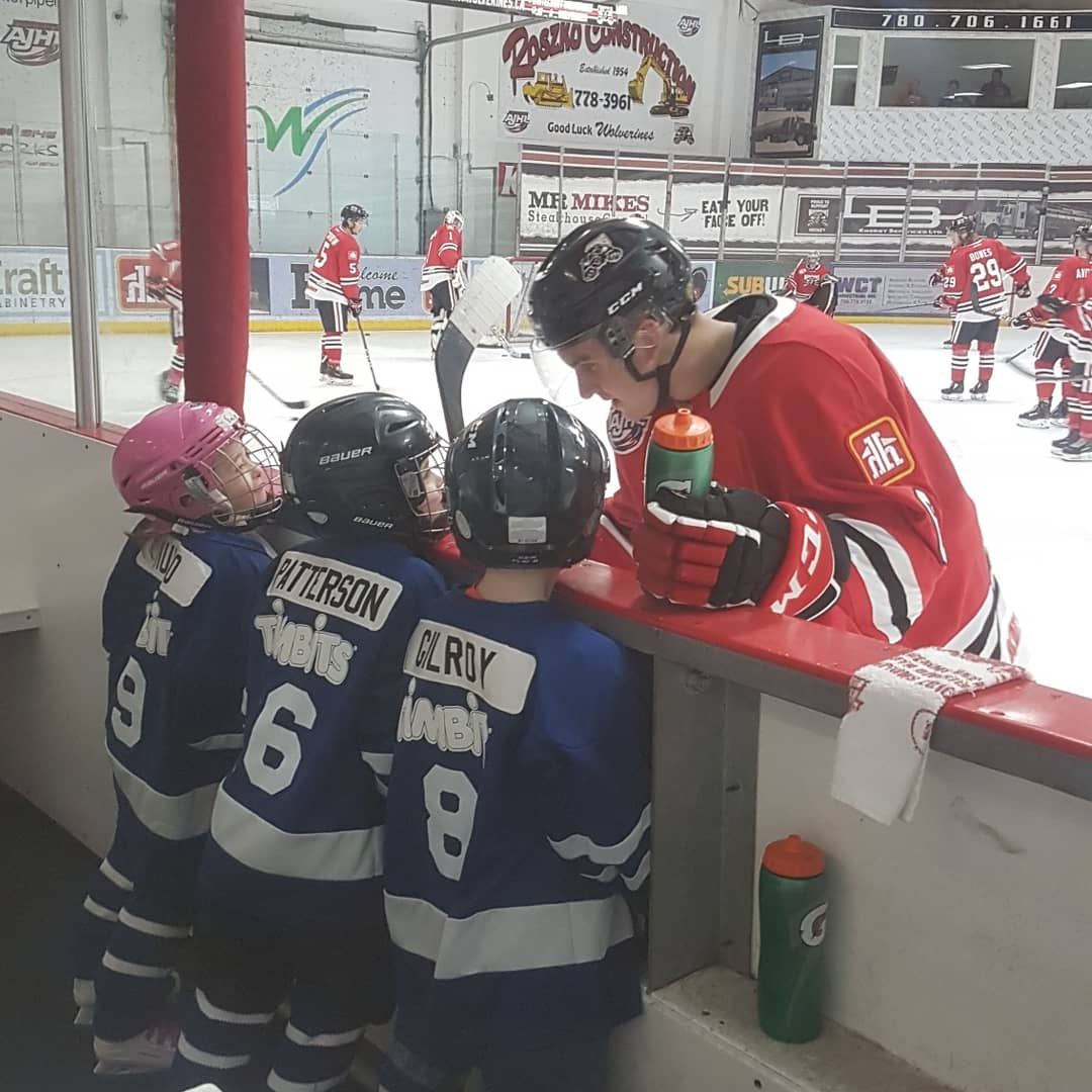 WolverinesJrA's tweet photo. Thank-you to our Eagle River Chrysler Junior Wolverines Koen, Emily and Jack for leading us out for our game tonight! 
#ajhl #wolverineshockey  #whitecourtwolverines #futureprospects #jrwolverines https://t.co/dV7dblxzQX