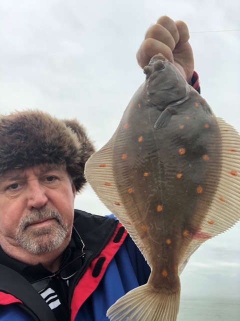 😀🎣PLENTY OF PLAICE 🎣😀 being caught from local  beaches - Seaford to Eastbourne, Pevensey and Cooden - see more at anglersdensussex.co.uk/article.php/32… 
#eastbourne #beachfishing #seafishing #plaice
