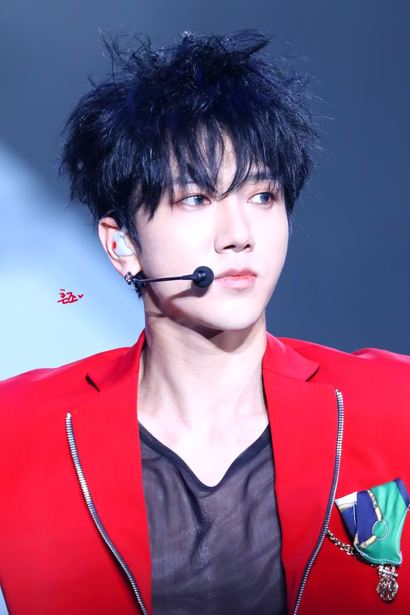 200118 | SUPER SHOW 8 

#슈퍼주니어 #SUPERJUNIOR #예성 #Yesung #김종운