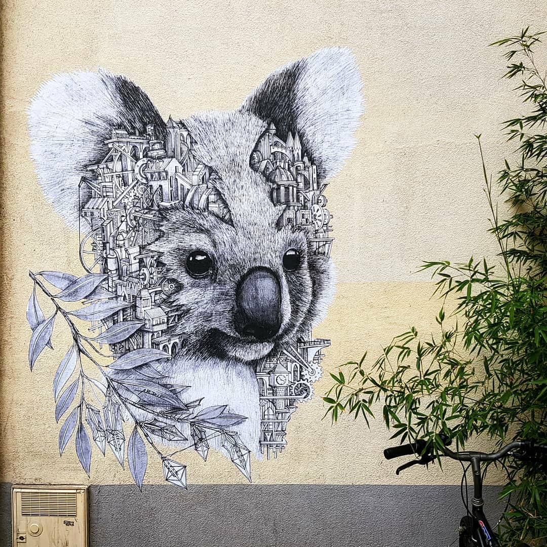 Streepart's tweet photo. Un koala dans Paris. Le chiffre élevé de leur disparition n’est pas encore véritablement connu. ©Ardif, Paris 2020 https://t.co/COYvK1uXXF