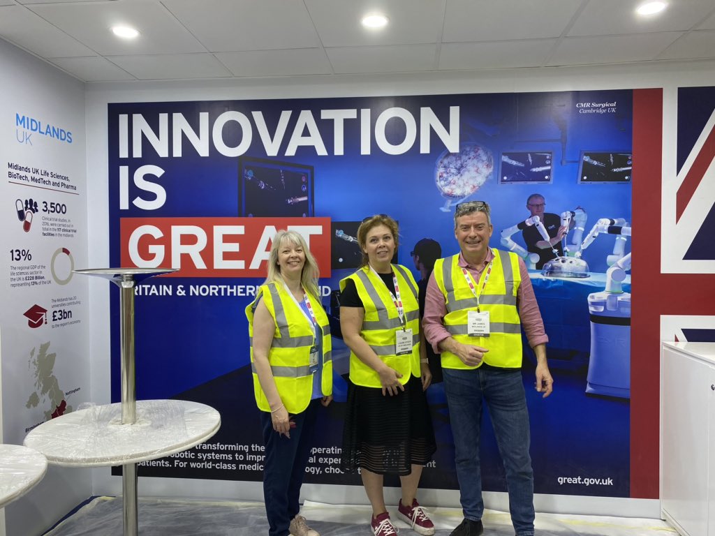 RenfrewGroup's tweet image. Innovation in the making..setting up in Dubai for Arab Health #innovationisgreat #medicaldevicedesign