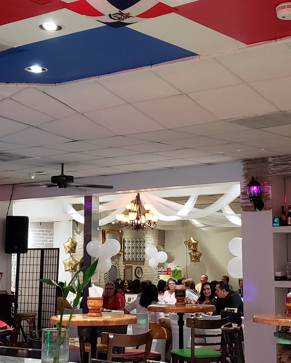 keepintouchzee's tweet photo. ENJOY OUR BOTTOMLESS SANGRIAS &amp; MIMOSAS $19.95 PP🍷YOU CAN ALSO DANCE WITH PURITAS LIVE PIANO PLAYER "MIGUEL LUNA".  ALL AGES ARE WELCOME TO PURITAS SANTO DOMINGO ❤ STYLE 🥳 RESTAURANT &amp; LOUNGE EVERY SUNDAY🍴OUR MENU IS NEW &amp; DELICIOUS EVERY SUNDAY 🍽
7817 PINES BLVD. P. PINES https://t.co/gob8Hj8twA