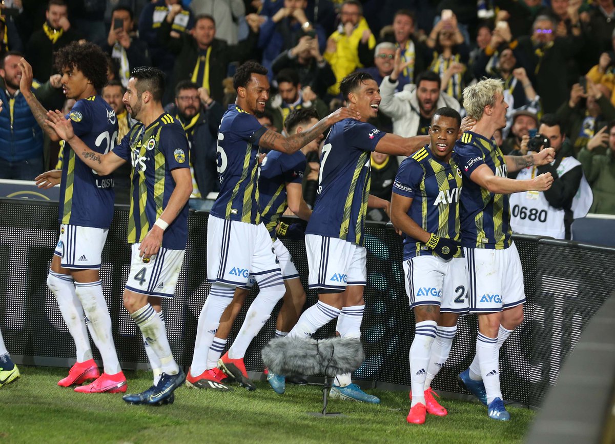 Bu fotoğrafa emoji bırak👇