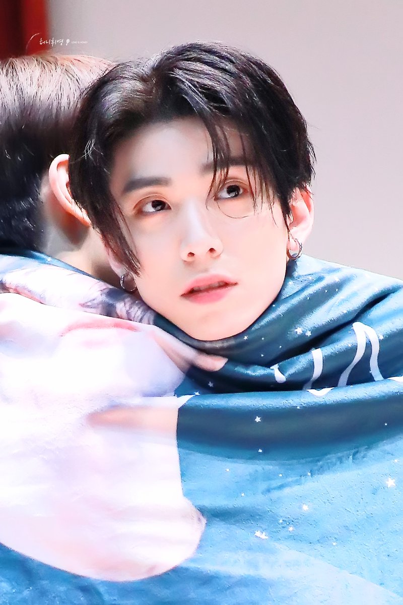 honey_hwiyoung's tweet image. 200112 명동팬싸

#SF9 #에스에프나인 #휘영 #HWIYOUNG #김영균 #フィヨン #GoodGuy #굿가이 @SF9official