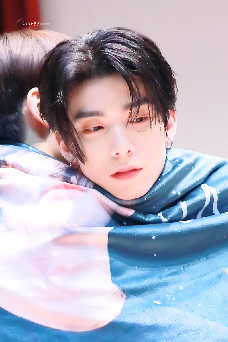 honey_hwiyoung's tweet image. 200112 명동팬싸

#SF9 #에스에프나인 #휘영 #HWIYOUNG #김영균 #フィヨン #GoodGuy #굿가이 @SF9official