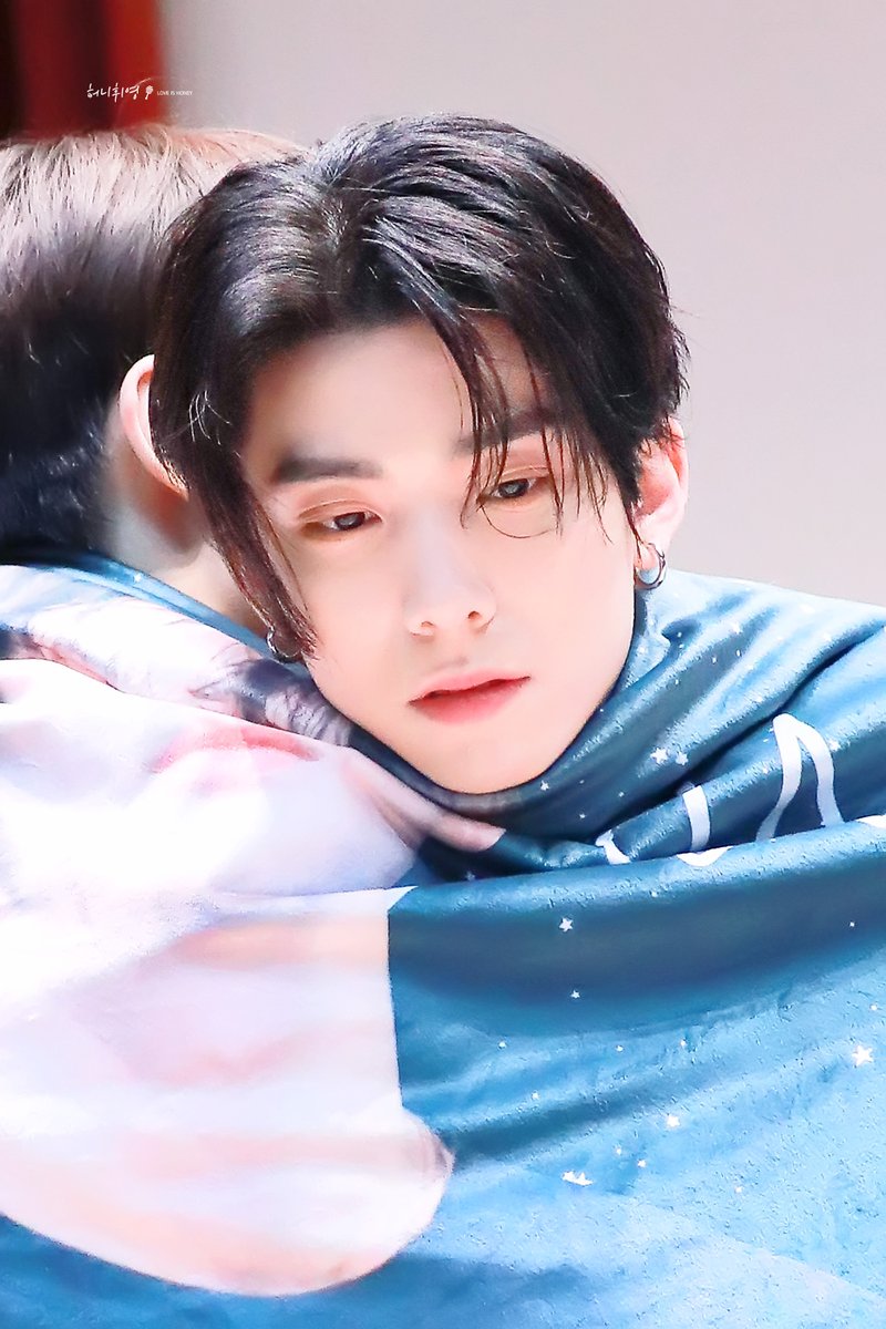 honey_hwiyoung's tweet image. 200112 명동팬싸

#SF9 #에스에프나인 #휘영 #HWIYOUNG #김영균 #フィヨン #GoodGuy #굿가이 @SF9official