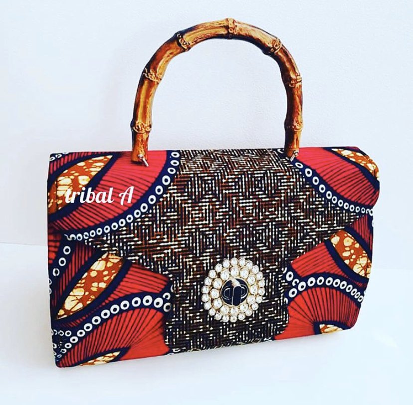 TribalAddiction's tweet photo. How’s lovely!! This cute purse is going to Church today! #SundayFunday https://t.co/7kOK6iQSs5
