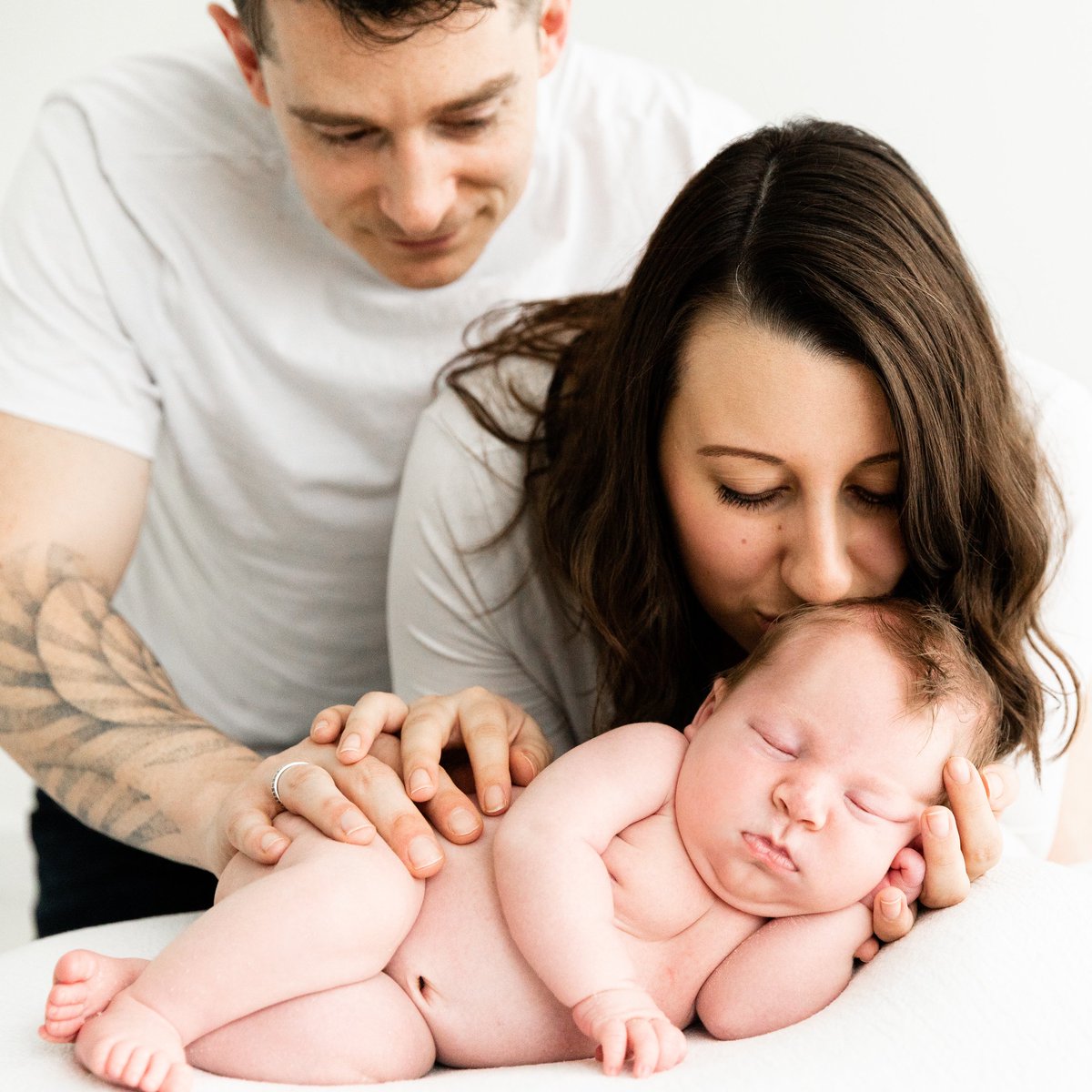 2020 parents to be - now is the perfect time to provisionally book a newborn session to capture those gorgeous baby features and precious time ❤️📷 #thame #newbornphotography #babyphotography