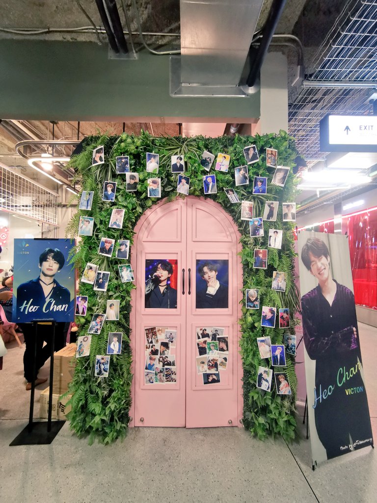 SeungwooWith's tweet photo. เฟ่เจ้าชานก็แสนจะน่ารัก รูปเจ้าชานก็แสนจะน่ารัก มีแต่รูปละลายใจชั้นเต็มไปหมดอ่ะ 😳
#VividYearWithChan2020
#CHAN #VICTON 💛💙 https://t.co/dYs2vWiVLi