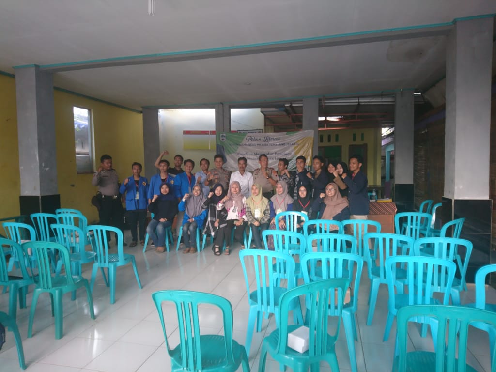 Pembukaan Pekan Literasi <a href="/IMPPJakarta/">IG: IMPP JAKARTA</a> oleh Kepala <a href="/DesaRembul/">Desa Rembul</a>, dan dilanjutkan dengan Penyuluhan Cerdas Bersosial Media Oleh Alkhaf Chaniago, S.H,.M.H. selaku Kabag Op Polres Pemalang
<a href="/PemkabPemalang/">PemkabPemalang</a> 
<a href="/ganjarpranowo/">Ganjar Pranowo</a> 
<a href="/Info_Dongkal/">Randudongkal</a> 
<a href="/suara_dongkal/">SUARA RANDUDONGKAL</a> 
#AnakDesa
#DesaPintar