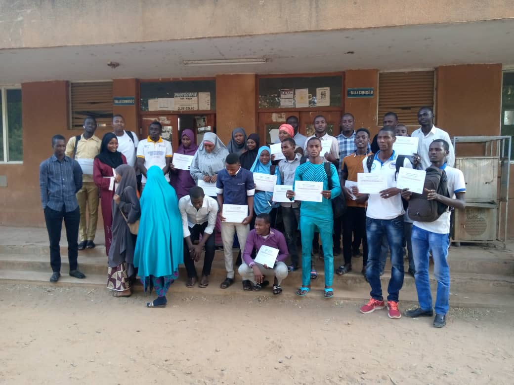 Fin de formation. Merci à tout le monde. Particulièrement à <a href="/LatifaYari/">Digital girl🇳🇪</a>  pour avoir honoré de sa présence parmi nous.
#Niger
#DataScience