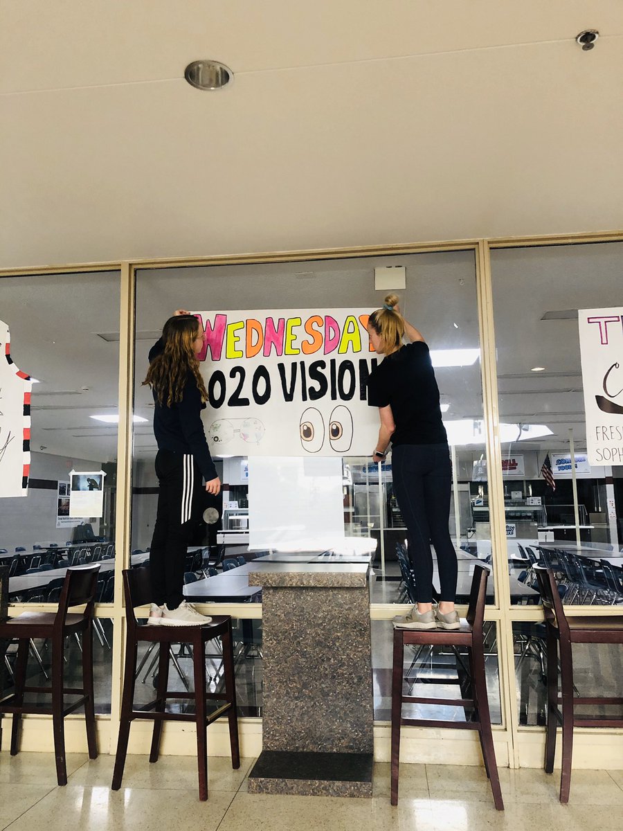 stuco_high's tweet photo. STUCO had a very productive week, getting things done in preparation for our 2020 Winter Royalty dance. https://t.co/iW5KhIQIdv
