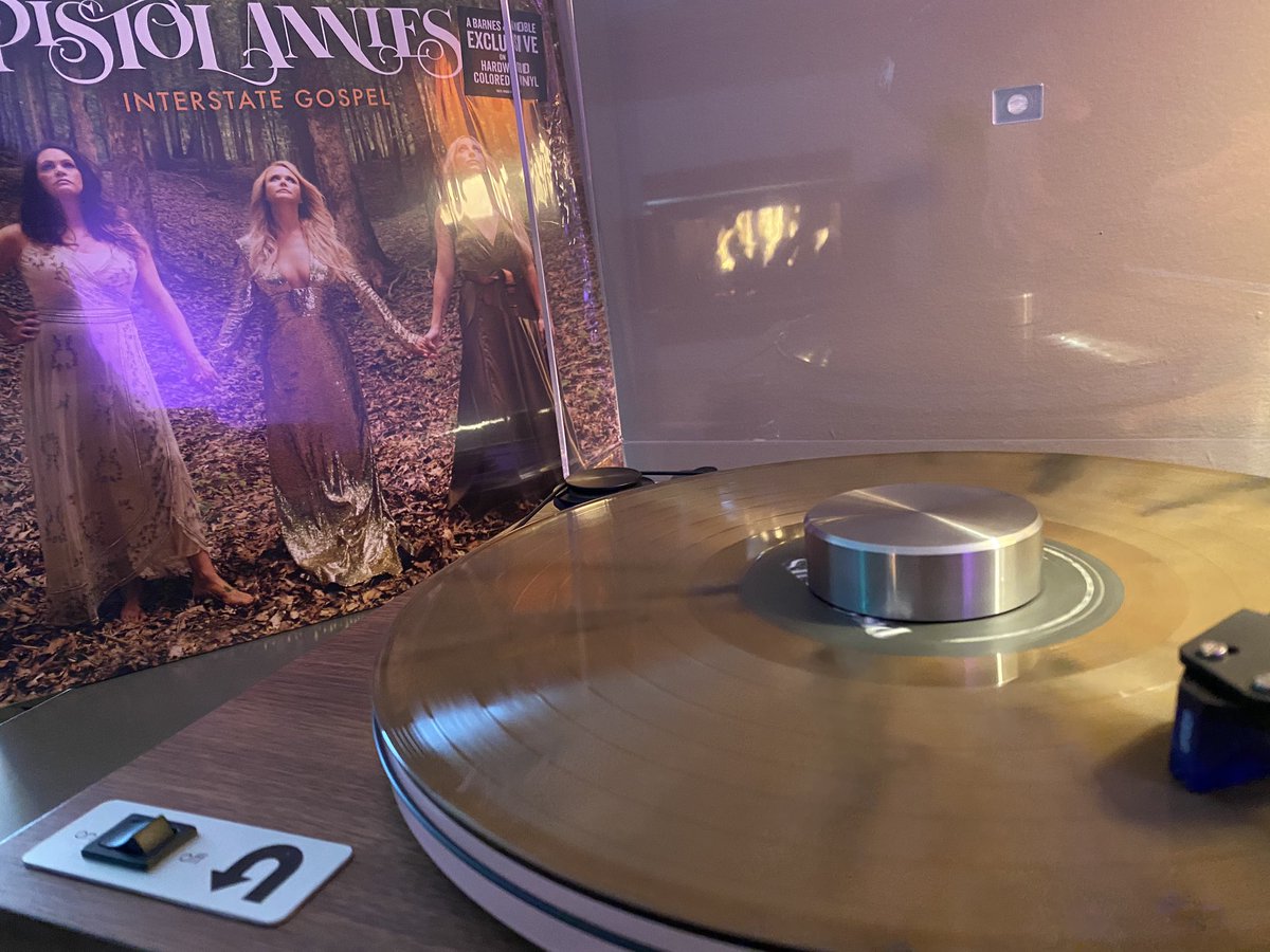 theideaofyou41's tweet photo. Look at that @uturnaudio @OrtofonUSA Blue preach the Sunday Interstate Gospel. @mirandalambert @PistolAnnies
#interstategospel
#vinyl https://t.co/VjJLFE2p8Y