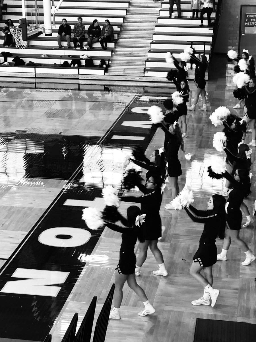 pam_quinones's tweet photo. Congratulations to our LHS Cheer Team in taking 1st at Artesia Invite.   So proud of you!  #weseethree #ontheroadtoanotherblue https://t.co/ATcmJcmSUK