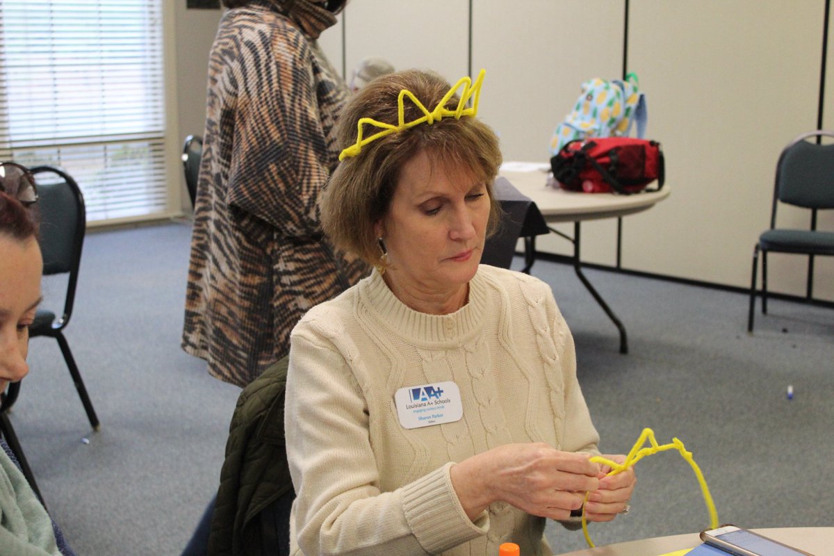 APlusLaLSU's tweet photo. The apprentice fellows lead us in Art integration lessons with American History #aplusla https://t.co/CkMseoyyOZ
