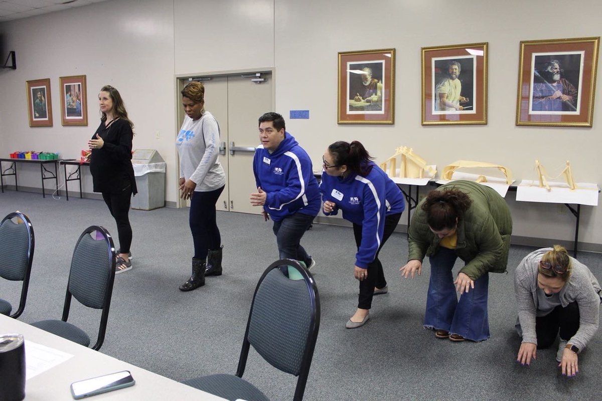APlusLaLSU's tweet photo. The apprentice fellows lead us in Art integration lessons with American History #aplusla https://t.co/CkMseoyyOZ