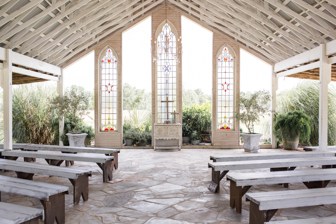 toastent's tweet photo. This ceremoy site is so dreamy!! A "light and airy" photographer's dream! https://t.co/HbqLt0kien