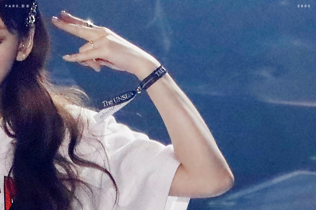 PARO_0805's tweet photo. Cigarette🚬
's one✖️the unseen
#태연 #taeyeon #s_one #the_unseen #stress https://t.co/WhDCZ0LF3b