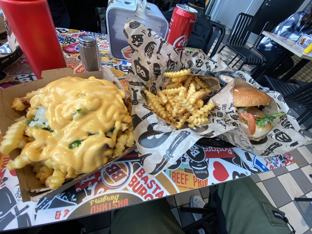 ttv_tobbetok81's tweet photo. Some food before gaming 🤤
Do u prefer game before food or food before gaming?
#gamingfood #gamer #twitch #PS4 #psvr #pcgaming #xbox #apexlegends #firewallzerohour #gaming #streamer #streaming #supportsmallstreamers #youtube #smallstreamersconnect #getyourhackon https://t.co/FfPv2G8LTJ