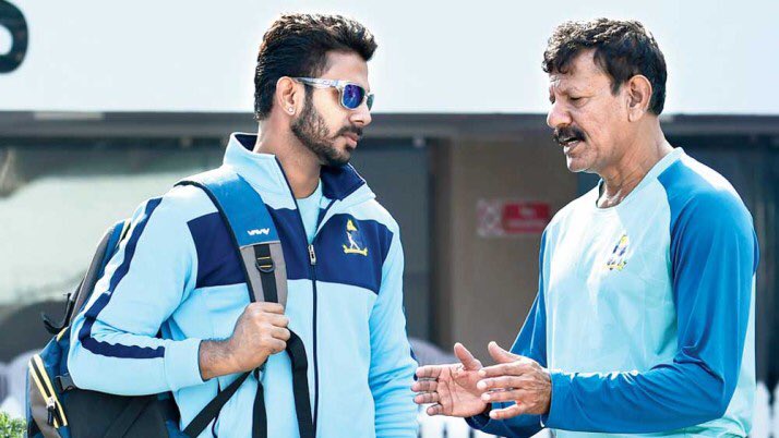tiwarymanoj's tweet photo. Wat a great addition to our senior bengal cricket team. One of the finest left arm spin bowler India has produced.Wit more than 500 first class wkts wit an economy below 2.2 nd at an average of 24 is an acceptional achievement. He is always imparting his knowledge to us 🤗 https://t.co/prhWxNONPQ