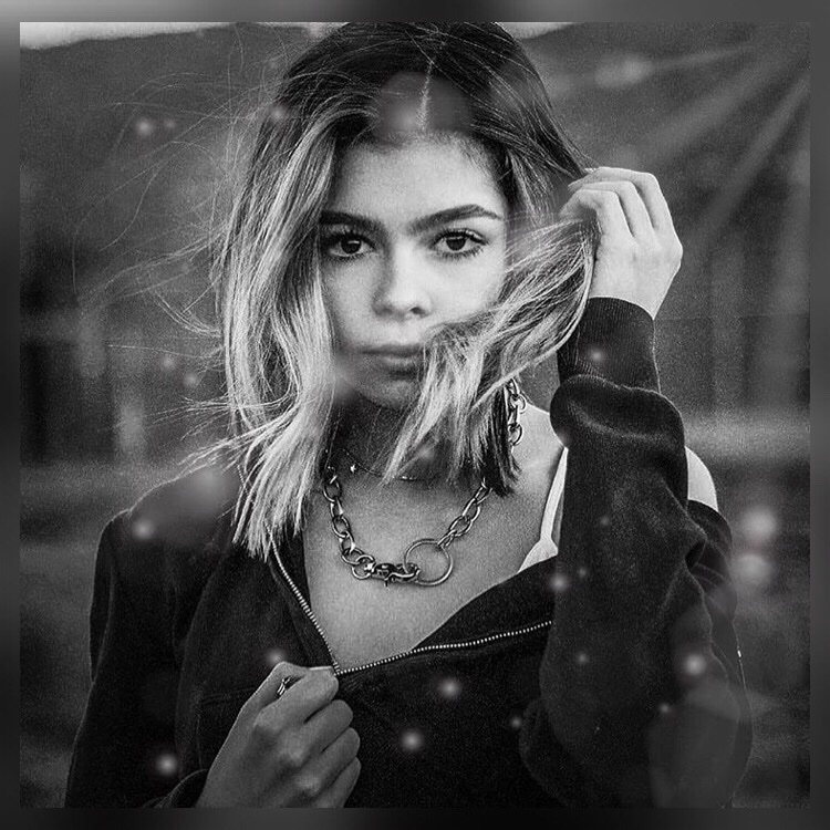 AddisonCutest's tweet photo. Happy birthday queen @AddisonRiecke ILYSMMMM❤️💖😍💋🥳🎊👑🎂🎉💗⚡️ You’re so talented and inspirational 💝💝💝🌷🌷🎁❤️🎉🥳 https://t.co/D0B7daFPKg