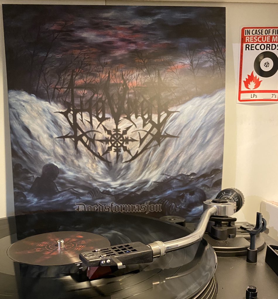 HaraldKvassheim's tweet photo. #NowPlaying #Hovmod 🇳🇴
2019 album:«Doedsformasjon» the album got many great reviews last, and it has been a constant on my player for weeks now. 
#BlackMetal draws heavily on the 2nd wave, but with a crystal clear production. Killer album!
#OnlyAnalogIsReal #SupportTheUnderground https://t.co/bxx6PaCpew