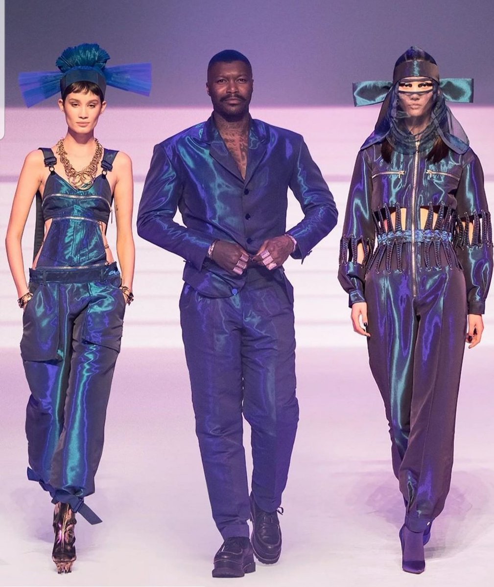 ArlesClubA's tweet photo. Quelle fierté ! Notre président d’honneur Djibril Cissé , Ambassadeur Arlésien et pas des moindres pour le dernier défilé de Jean-Paul Gaultier !
Bravo à Djibril Cissé, pour avoir honoré un Grand Monsieur de la mode #Jean-Paul Gaultier 👏👏👏👏👏👏 https://t.co/8bMqmav5vh