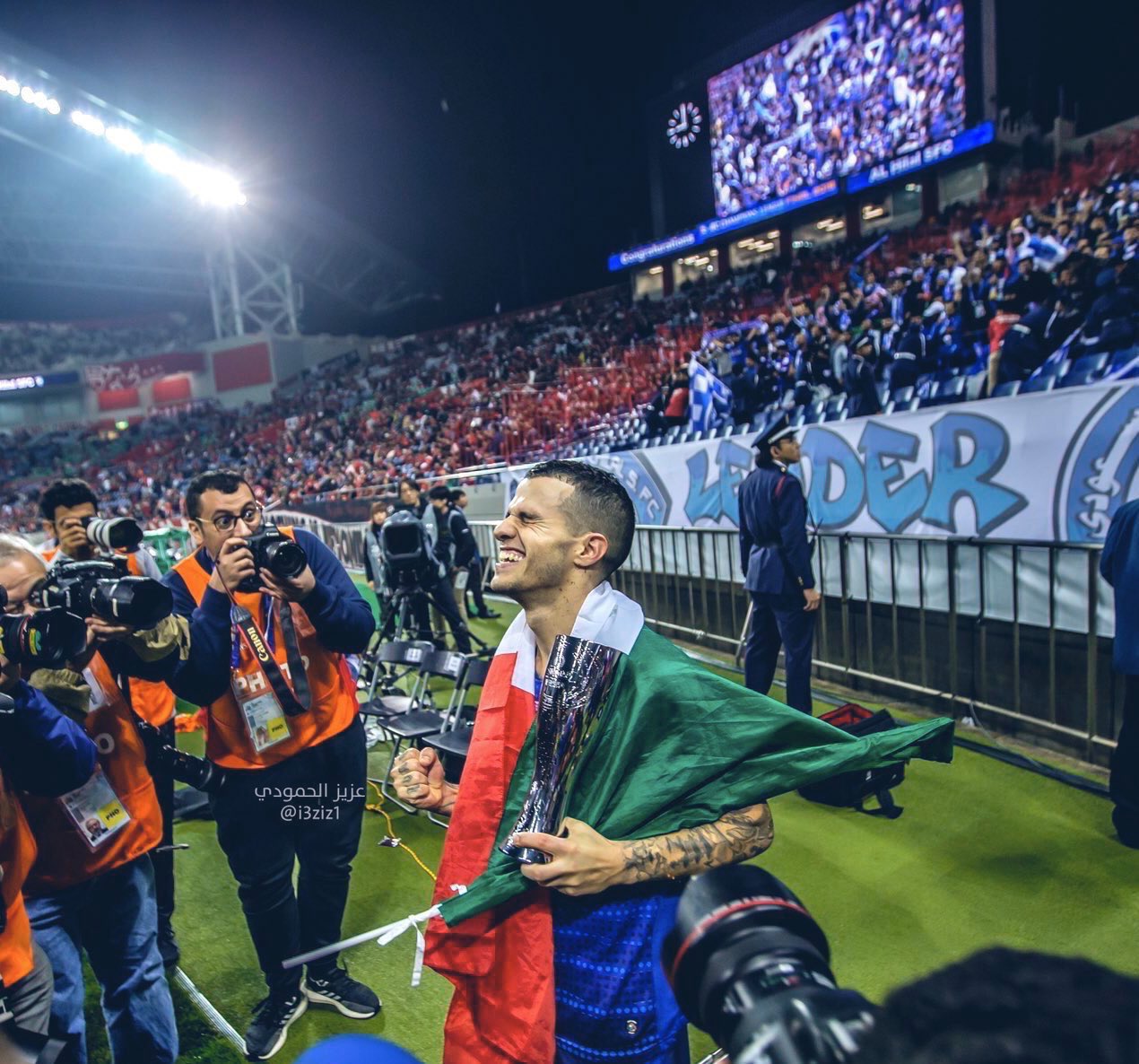 SEBASTIAN GIOVINCO is 33 today.
Happy birthday Seba   . 