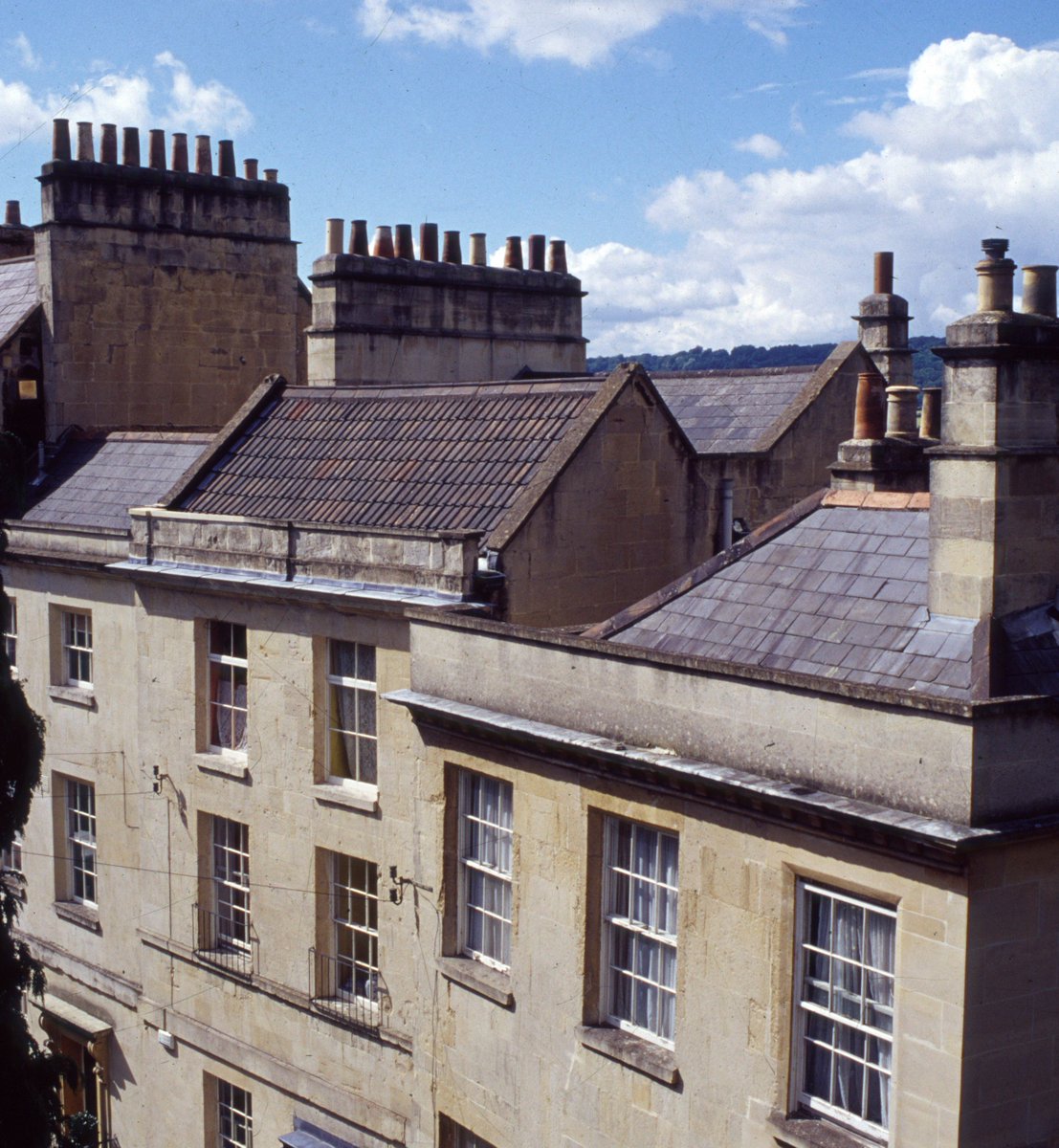 HistoricEngland's tweet image. Improving energy efficiency will lower carbon emissions and fuel bills and often increase comfort.

You can download our guidance on improving energy efficiency in historic buildings here #BESW20

bit.ly/36nS8OQ