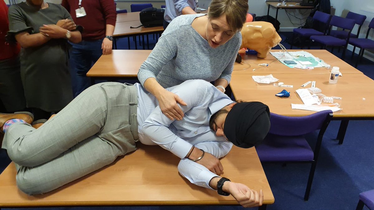 AcpNeuro's tweet photo. Excellent weekend of education and networking at the first Advanced Practical Skills for Non-Medical Practitioners course at UCHW. What a talented and dedicated group of nurses we have in Neurosurgery. @UKBANN @The_SBNS @#advancedpractice https://t.co/HFNv52ycli