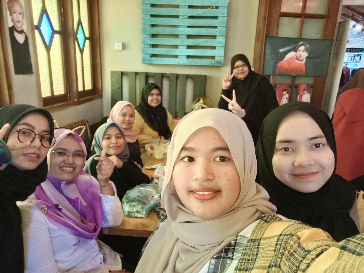 AinaFeeya's tweet photo. Thanks for today and freebies too❤❤💜💜💓💓
#FatedToYouinAOR
@btsarmyeventAOR
@FarhanahNatasha @tatataeza @AinaFeeya @abbyniz @taeot7admirer @nfhazwani @V_RoraLofa52 @nisakookvmin @TaegiWifee_ @hajar0622 @kho_chika @y_n_39 @tatataeza @Mayamiacamelia https://t.co/TEUbqJHLxD