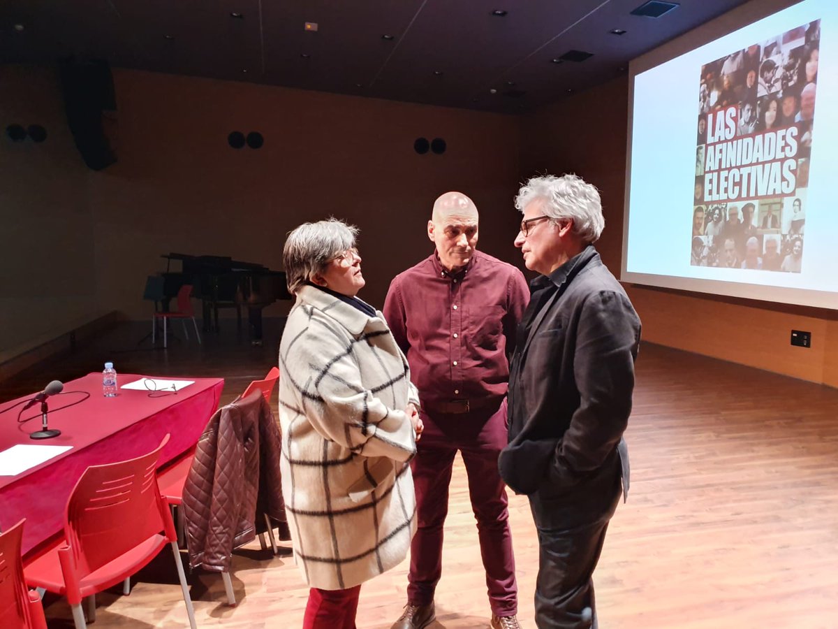 AytMolinaSegura's tweet photo. Ayer sábado comenzaba en el Auditorio del #MUDEM #MolinadeSegura el programa "Las afinidades electivas", promovido por @Cultura_Molina @AytMolinaSegura con una charla sobre cortometrajes a cargo de @alfonsopalazon 
https://t.co/1b6qQ6OTvd
@NortesSoledad
@JuliaFernadezCa https://t.co/qjuO2QnkVm
