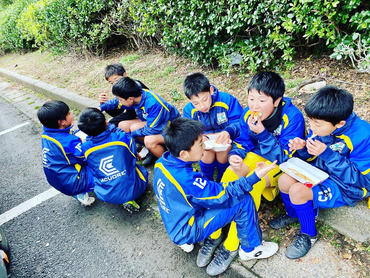 fc_wellenoarai's tweet photo. U-11
スポーツデポカップ県大会一次リーグ

目下の目指す舞台としてきた県大会。
まだまだ力不足でした。
何を感じて、何を持ち帰って、次につなげるか。
また新しいチャレンジがはじまります！

vsFC麻生　3-2
vsアセノSC  2-4
vsカシマアカデミーjr  0-4
一次敗退 https://t.co/tKRGSgznAr