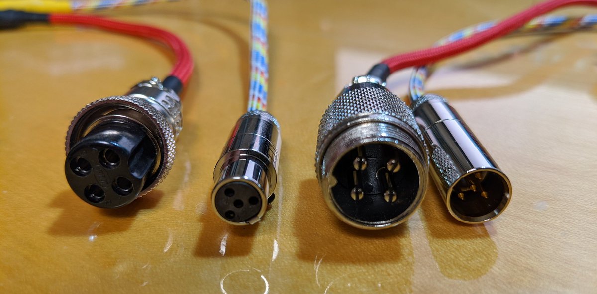 ryuichio1's tweet photo. comparison with an aviation connector and a mini XLR connector. 前に使ったマイクコネクタとmini XLRとの比較。 https://t.co/A2sCVRXLST
