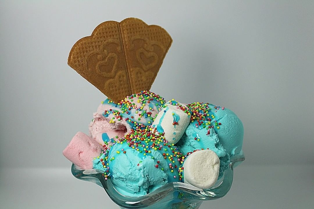 It's the first bite that gets you hooked.

#dessert #food #foodie #instafood #foodporn #yummy #yum #delicious #sweet #instagood #sweettooth #sweets #desserts #dessertporn #feedfeed #tasty #eeeeeats #icecream #creamerytwist #romford #essex