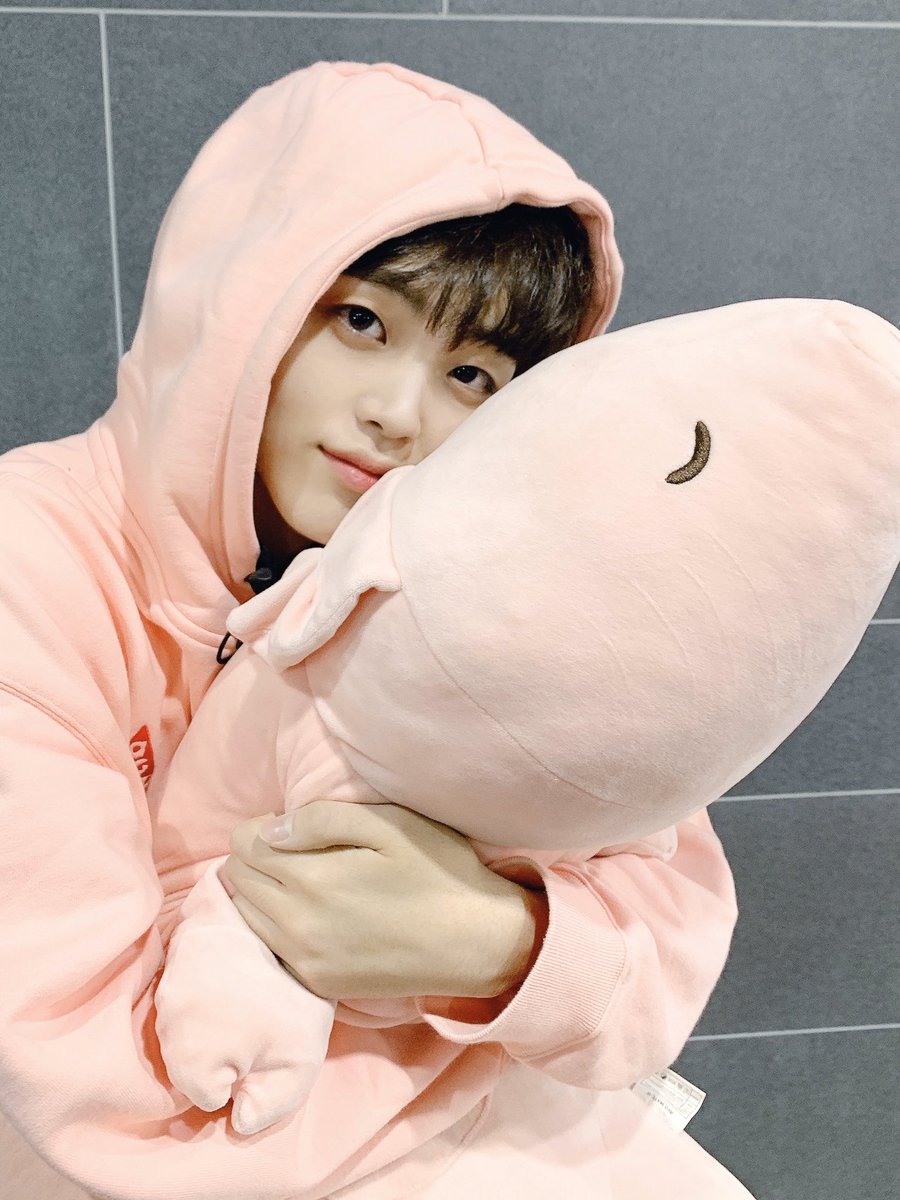 _STARSHIPZ_'s tweet photo. [#STARSHIPZ]  

⭐🚀📷
#스쉽즈 #송형준

#별의어느날 🌟
#STARSHIP_Z #스쉽즈일상공개
#STARSHIP #LittleSTAR https://t.co/hRgtfgvaCV