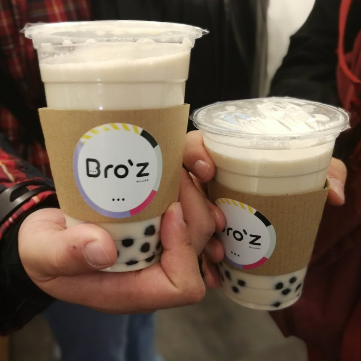 Vi aspettiamo!
Non vorrete mica perdervi l'occasione di assaggiare i bubbletea più buoni della città, vero? 😜😋🥤
#brozmilano #buoniperdavvero #bubbletea #milkytea #lastweek #bubbletealovers #sunday #sundaymood #bobaaddict #bobatime #boba