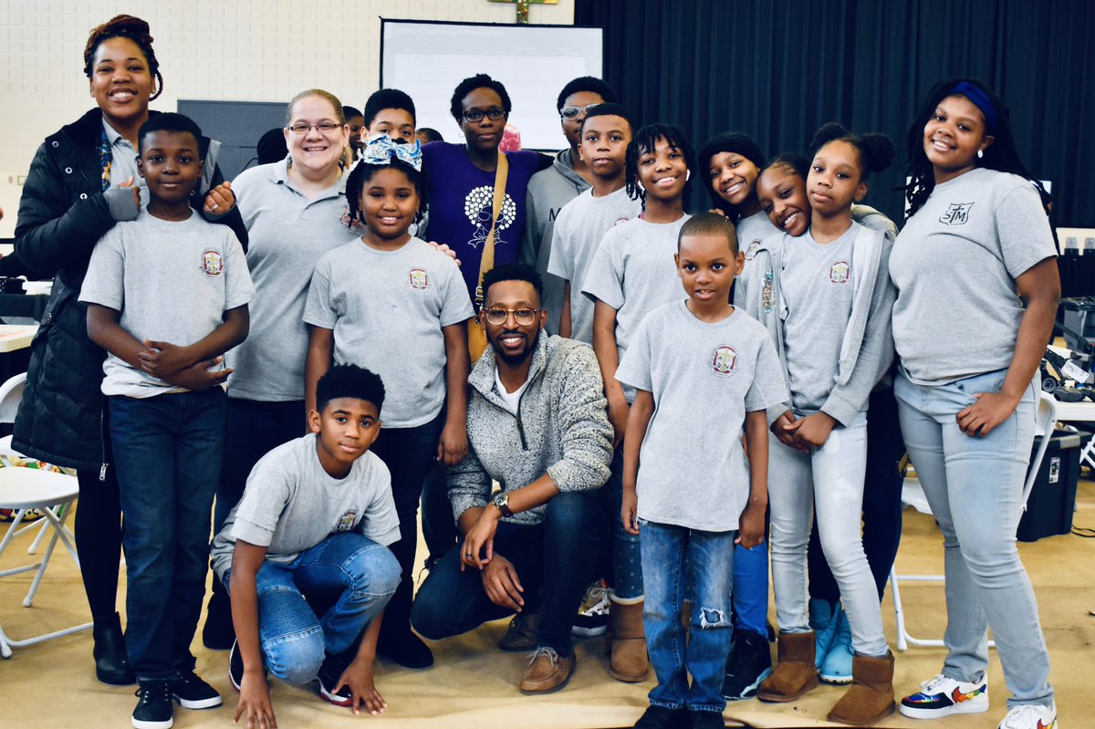 gerald_smithjr's tweet photo. yesterday was the beginning of something amazing; building stem and culture @stm_raiders
.
.
planning to make us one of the greatest things happening in southeast dc
.
.
#thisisus #CCARobotics #CCAJoy #CCABuilds #CCATinkers https://t.co/pRYsL0OtMX