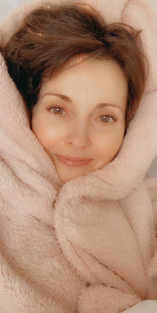 sallybeelicious's tweet photo. #365Days #Day208 - #365Days #Day208 REST today. Be STRONG tomorrow ❤️🐝💪🏼
Happy Sunday!
#sallybee #365days #sallybeelicious #motivation #positivity #mantra #healthy #healthyfood #healthyrecipes #healthythoughts #healthymovement #heart #survivor #empowerment #empoweringwomen https://t.co/ppyEEDE8II