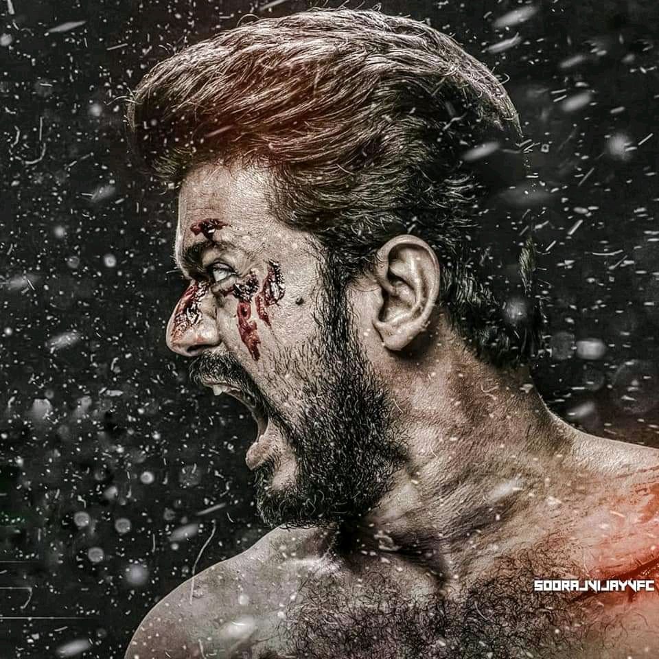 BarathParamesh's tweet photo. @Dir_Lokesh  Sir a Kola Mass 🔥🔥🔥🔥❤❤❤😍
@VijayFansTrends  #MasterThirdLook 😎😎😎😘😘😘 https://t.co/CQV44ERqwY