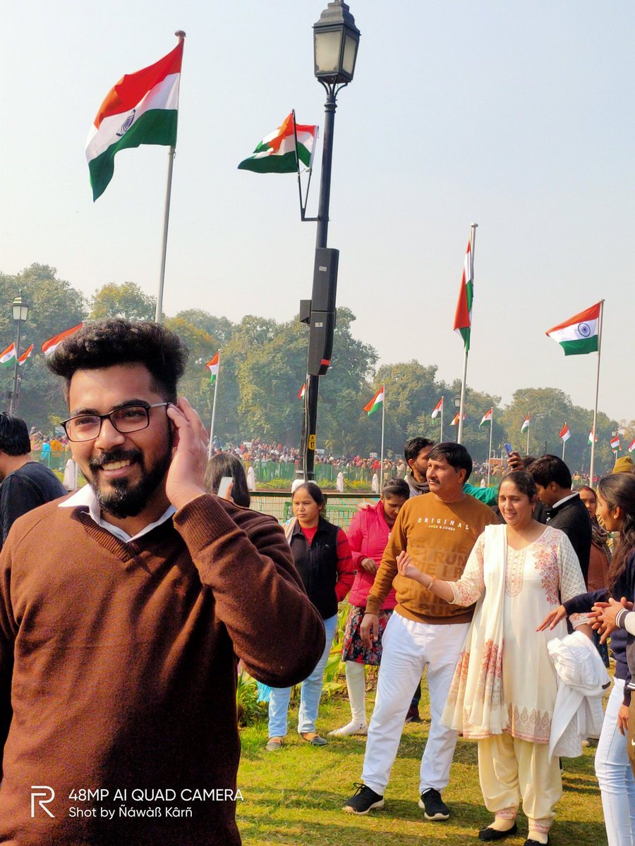 AuspiciousKarn's tweet photo. @klrahul11 spotted this morning at Rajpath,India Gate attending the R-Day parade. 😂😉 Perfect All-rounder. #Omnipresent  #71stRepublicDay #INDvsNZ https://t.co/0kSNaXgR3T