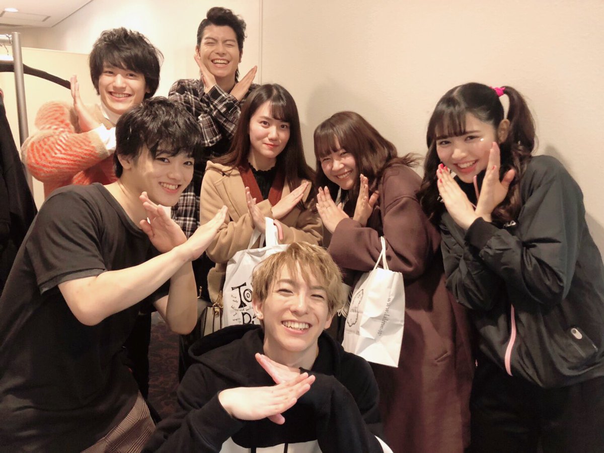 鍋本 帆乃香 天才てれびくん The Stage てれび戦士reborn を観てきました 隣の席にいたなーちゃんと 途中で思わず顔を見合わせて大泣きしちゃうぐらい感動したよ 涙ポロリとかじゃなくて 声出してお互い泣いた 笑 ステージの天てれファミリー