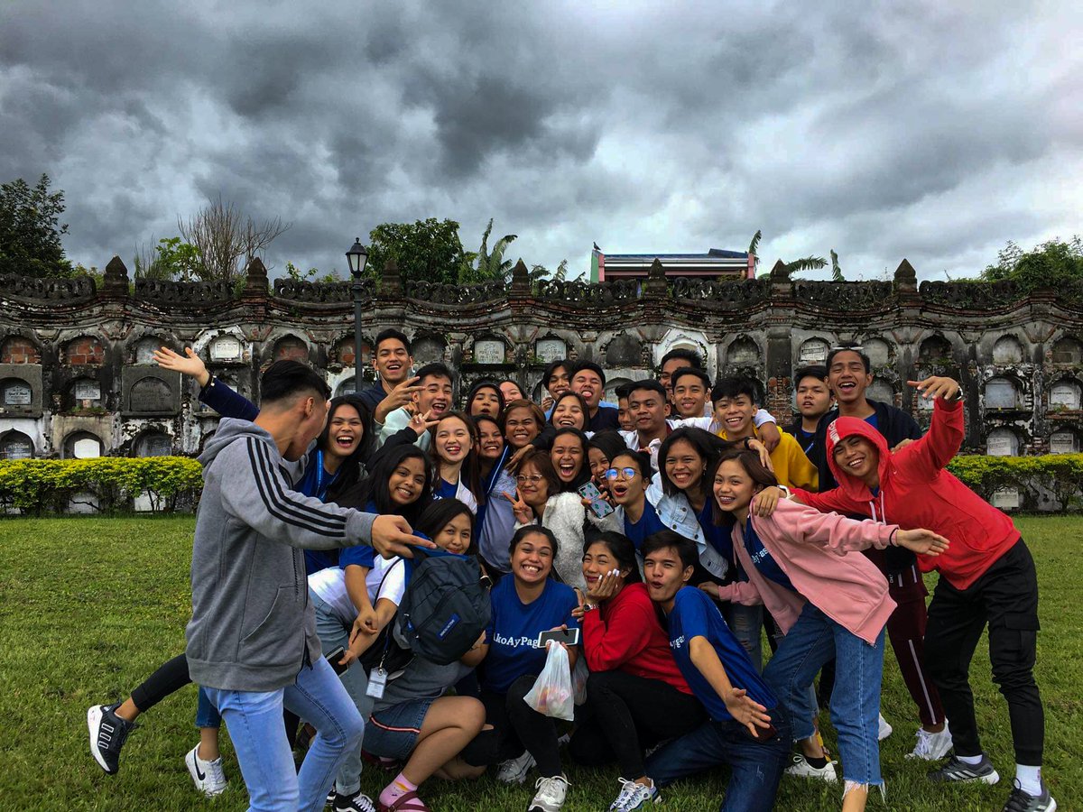 jnweel's tweet photo. AMORSOLID FAM 💛
#Fieldtrip2k20
#enjoy
#moreBonding https://t.co/RCihqdZRSX