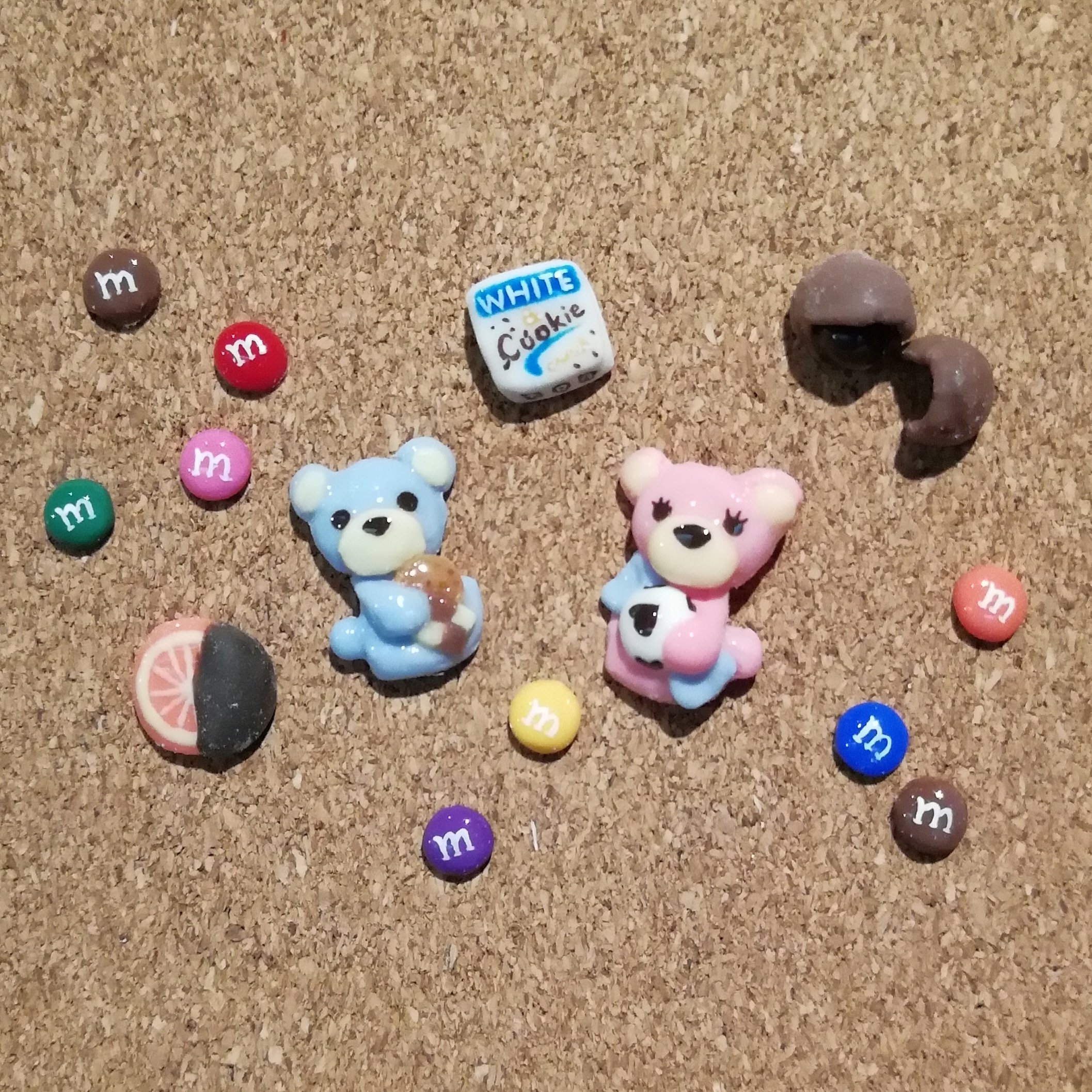 تويتر Hisae Nail على تويتر オーダー品 バレンタイン用パーツ お菓子もくまさんも可愛い ᴗ あとは着用するだけ ネイル 痛ネイル キャラネイル ネイルアート 手描きイラスト アート 模写 3dネイル 3dnail バレンタインネイル お菓子