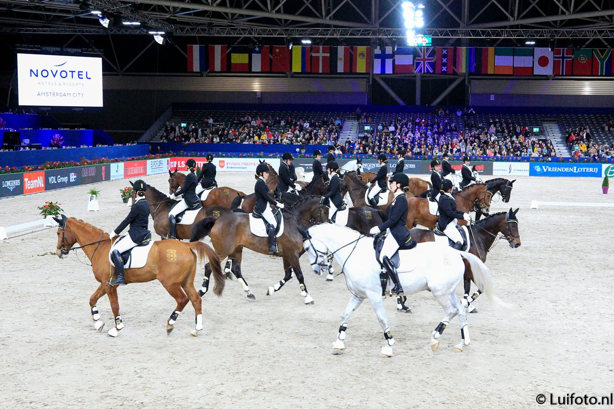Wat was het weer een feest! De @NovotelAdamCity Jumpertjes Kinderochtend met o.a. <a href="/Brittjje/">Britt Dekker</a> #JumpingAmsterdam2020