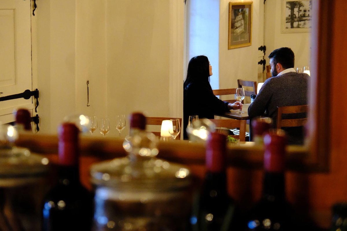 GrootConstantia's tweet photo. Forget ordinary, come to our Estate for timeless classics in our wine selection and delectable food at our tables. Surrounded by top architecture, historic buildings and lush vineyards with sea views from the slopes of Table Mountain, ordinary is never an option. #GrootSummer https://t.co/221sWSJV0N
