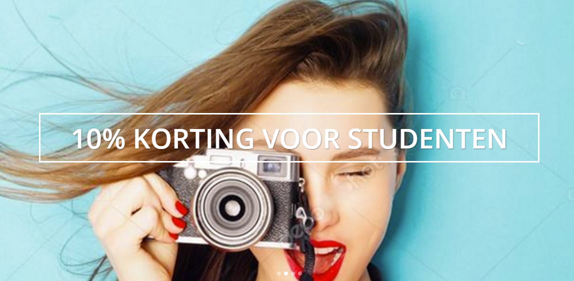 Student? Benefit a 10% discount on all our services! Analogue and digital workflow | In-house developing | Key-Color: the professional standard for photographers.