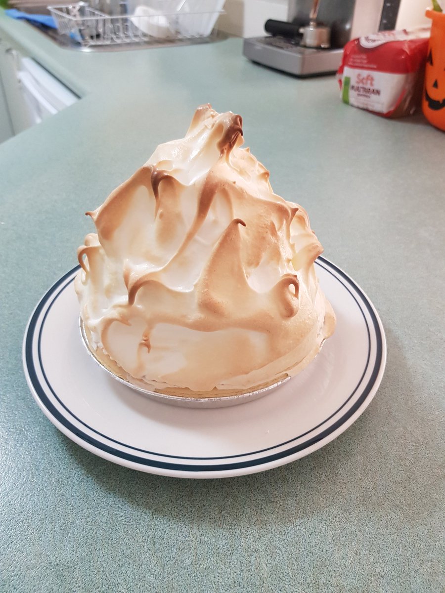 pandyman09's tweet photo. @MrBarryLewis just thought I would share this giant meringue on a lemon tart. Cooked for Christmas. https://t.co/fiJkphu3tA