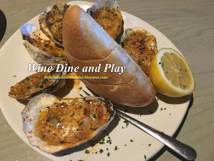 The 5th review from @BonefishGrill in @StPeteFL on @WineDinePlay 
Pictured: #Charboiled #oysters

Review link:
winedineandplay.blogspot.com/2019/12/bonefi…

@penandpalate @Eating_Italy @pietrosd @todd_w_coleman @WineRestaurants @deliciousspots @AskChefDennis @foodoncraze @carloseats @CHSfoodie